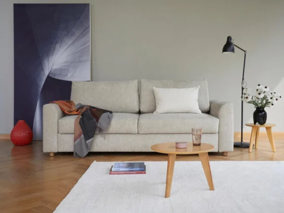 Neah 140 Curved Arms Lifestyle